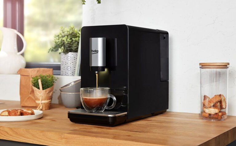 Cafetière expresso avec broyeur Beko CEG3190B / CEG5301X / CEG6302D.