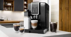 Cafetière expresso avec broyeur Delonghi Dinamica Latte sans afficheur.