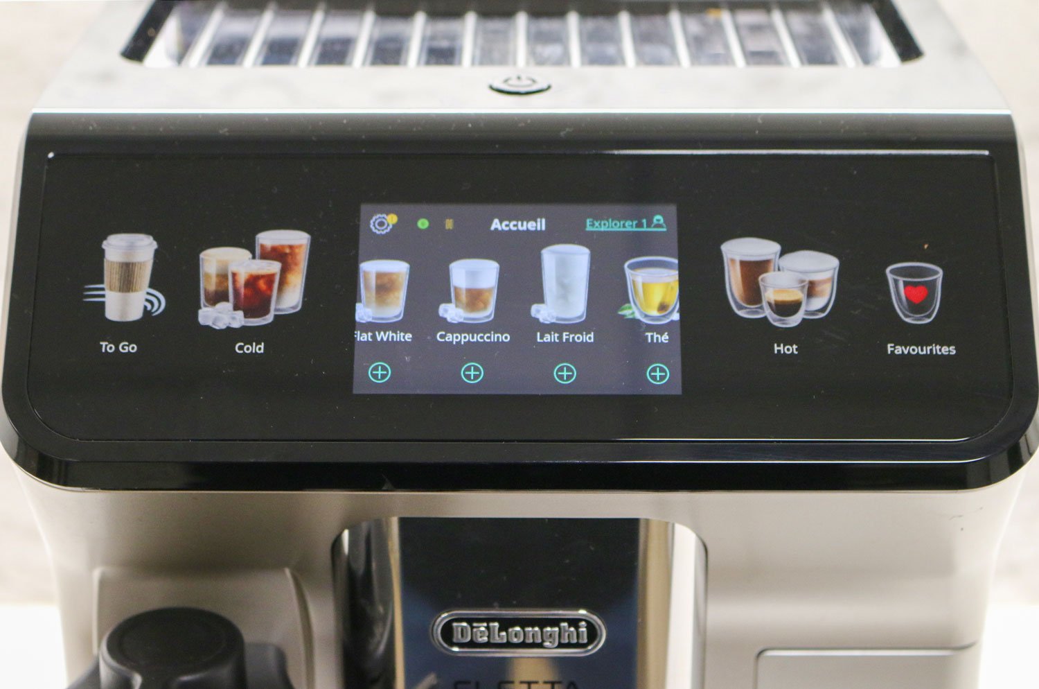 Test Delonghi Eletta Explore : écran tactile de la machine à café à grain.