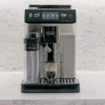 Machine à café à grain Delonghi Eletta Explore.