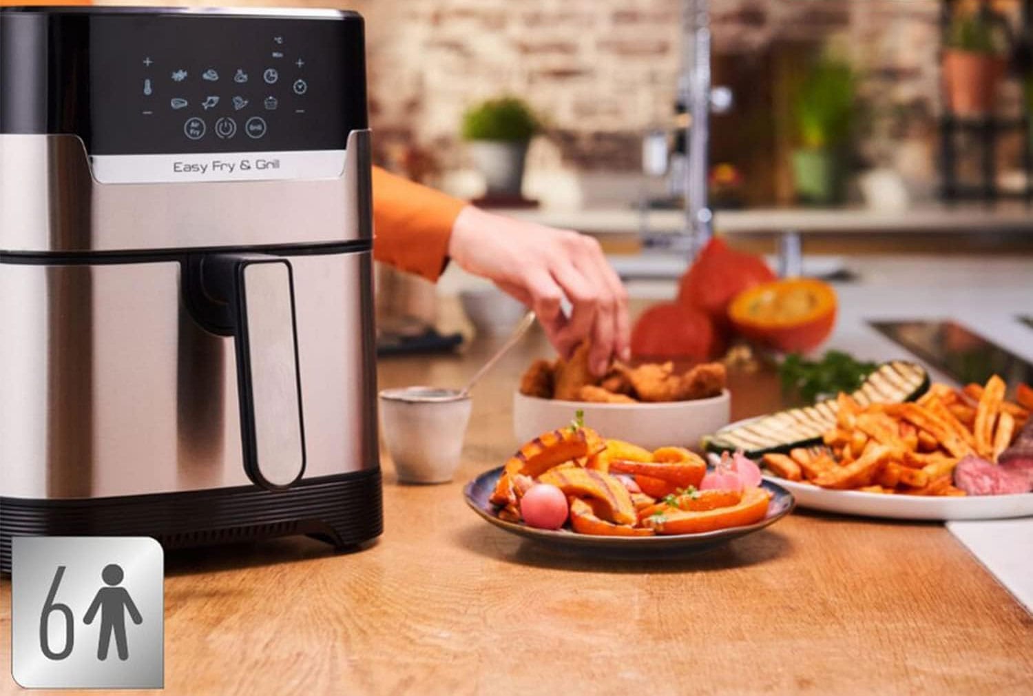 Moulinex Easy Fry & Grill Inox : préparation d'un repas pour six personnes.
