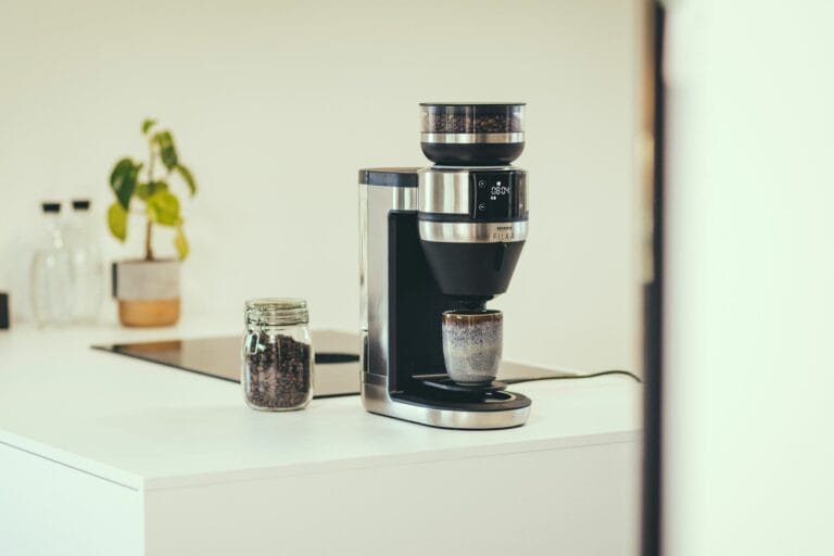 Cafetière filtre avec broyeur Filka de Severin