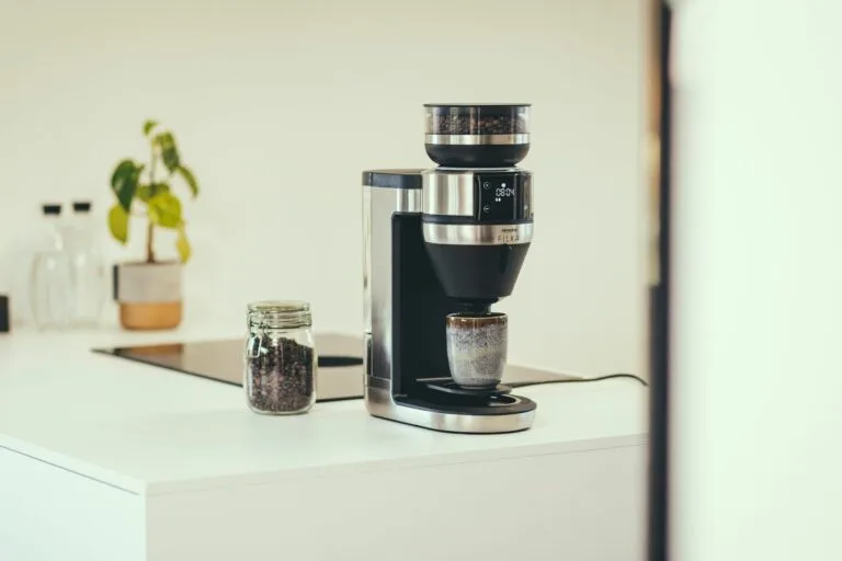 Cafetière filtre avec broyeur Filka de Severin