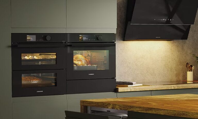 Des fours encastrables dans une cuisine