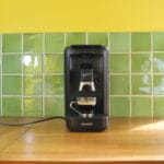 La cafetière à dosettes Philips Senseo Maestro s'invite sur le terrain de l'espresso. © Labo Maison