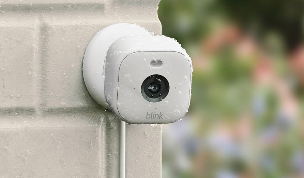 Caméra de surveillance Blink Mini 2 : coque IP65 pour utiliser la caméra en extérieur.
