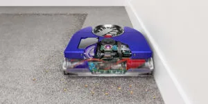 Dyson 360 Vis Nav : technologie Cyclone, brosse triple action et navigation intelligent.