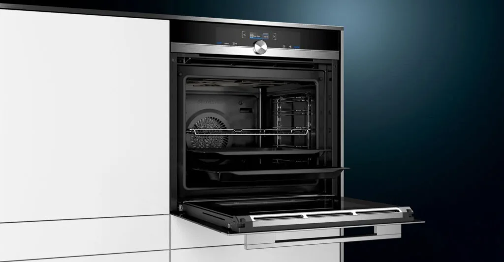 Four encastrable Siemens HB675GBS1 : HotAir 4D et 13 modes de cuisson. 