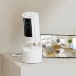 Ring annonce aujourd’hui l’arrivée d’un nouveau membre au sein de sa famille de caméras, la Pan-Tilt Indoor Camera.