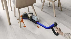 Dyson Omni-glide : des roulettes assurent une bonne maniabilité.