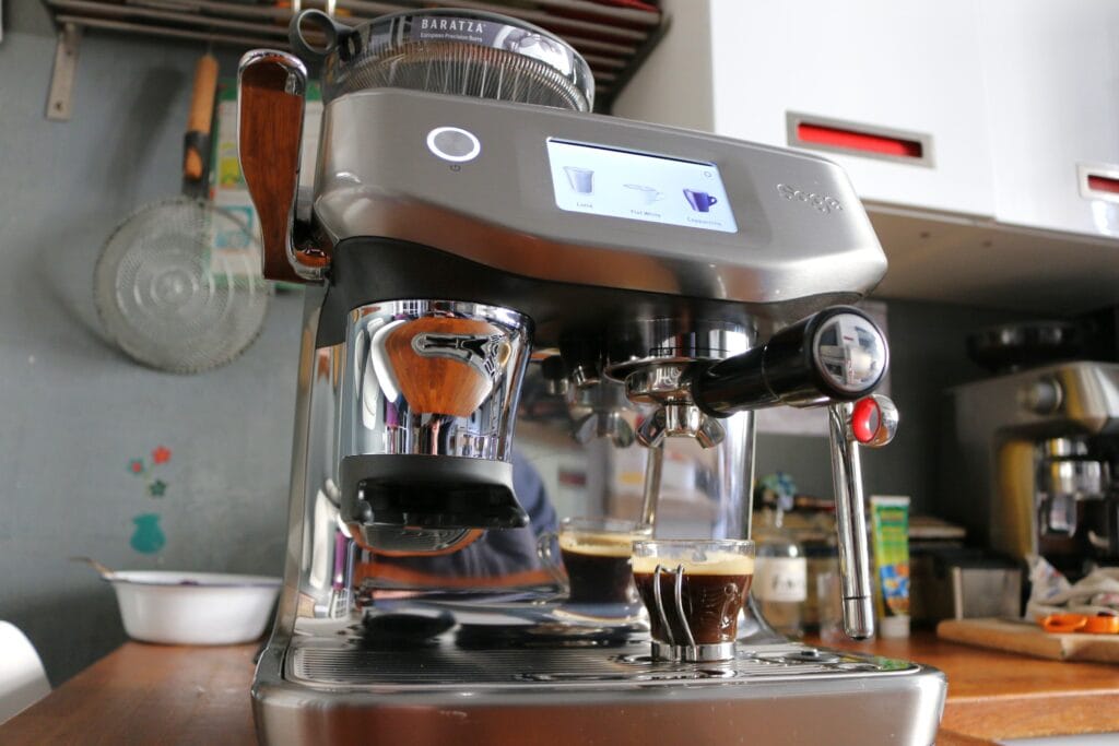 Machine à café avec broyeur semi automatique Sage The Barista Touch Impress