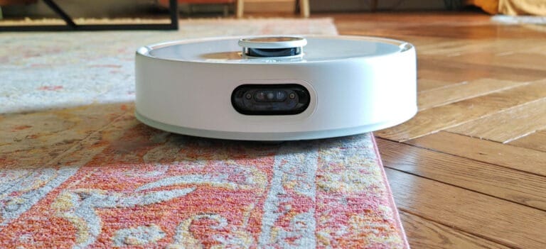 Test du robot aspirateur SwitchBot S10. (c) Labo Maison