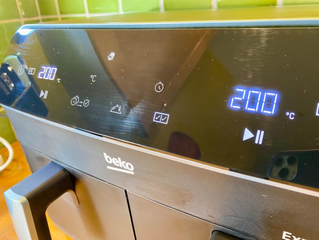 Airfryer Beko Expertfry FRL5388B (c) Labo Maison