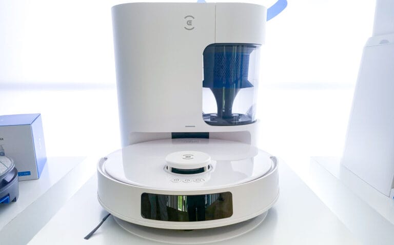 Un robot apirateur Ecovacs sous la barre des 500 € avec navigation intelligente, base aspirante et serpillière. (c) Labo Maison