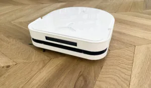 Robot aspirateur laveur Ecovacs Deebot X5 Omni . (c)Labo Maison