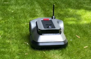 Ecovacs Goat G1-800 : le robot tondeuse qui repousse les limites