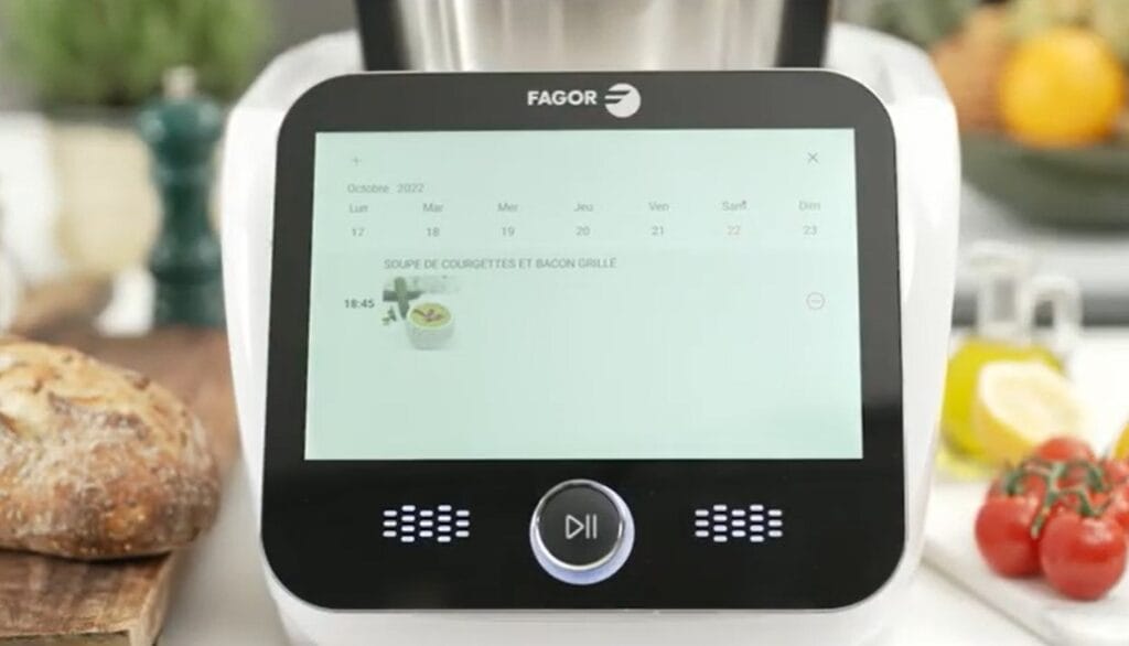 L'écran de 10 pouces du Fagor Connect+ FG2804