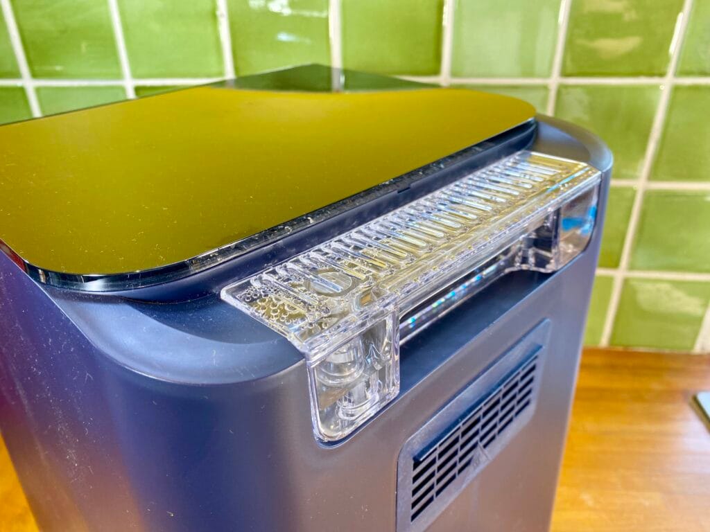 Le réservoir d'eau de l'Airfryer Panasonic NF-CC600 (c) Labo Maison