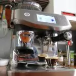 Machine à café avec broyeur semi automatique Sage Barista Touch Impress (c) Labo Maison