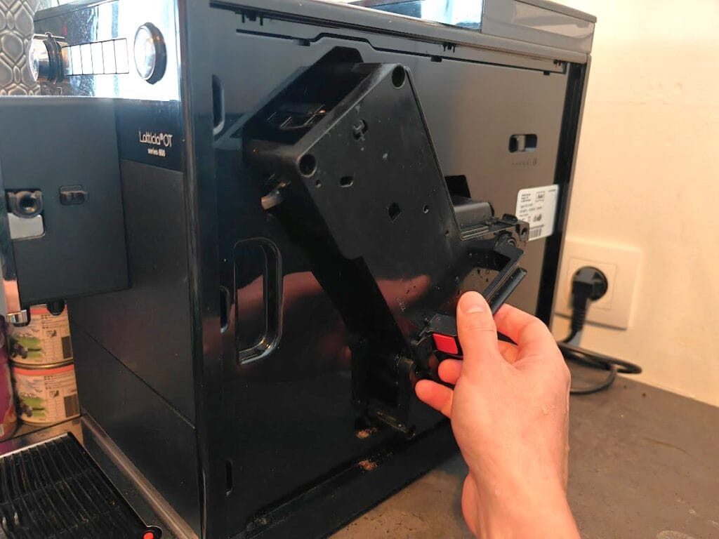 Machine à café expresso avec broyeur Melitta Latticia OT (c) Labo Maison