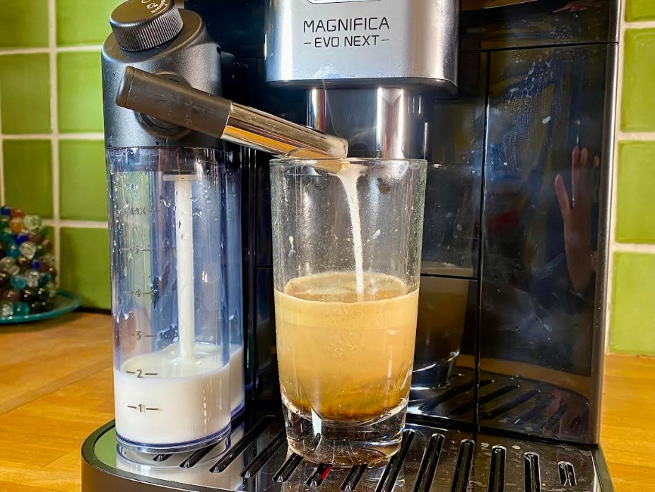 Delonghi Magnifica Evo Next (c) Labo Maison