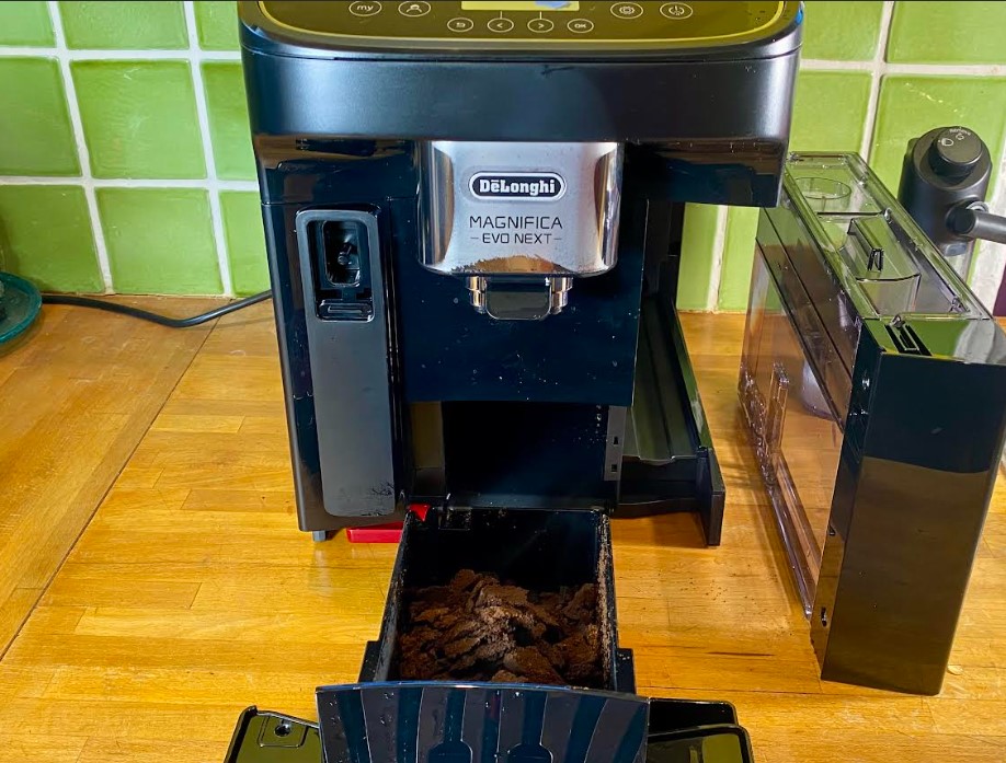 Delonghi Magnifica Evo Next (c) Labo Maison