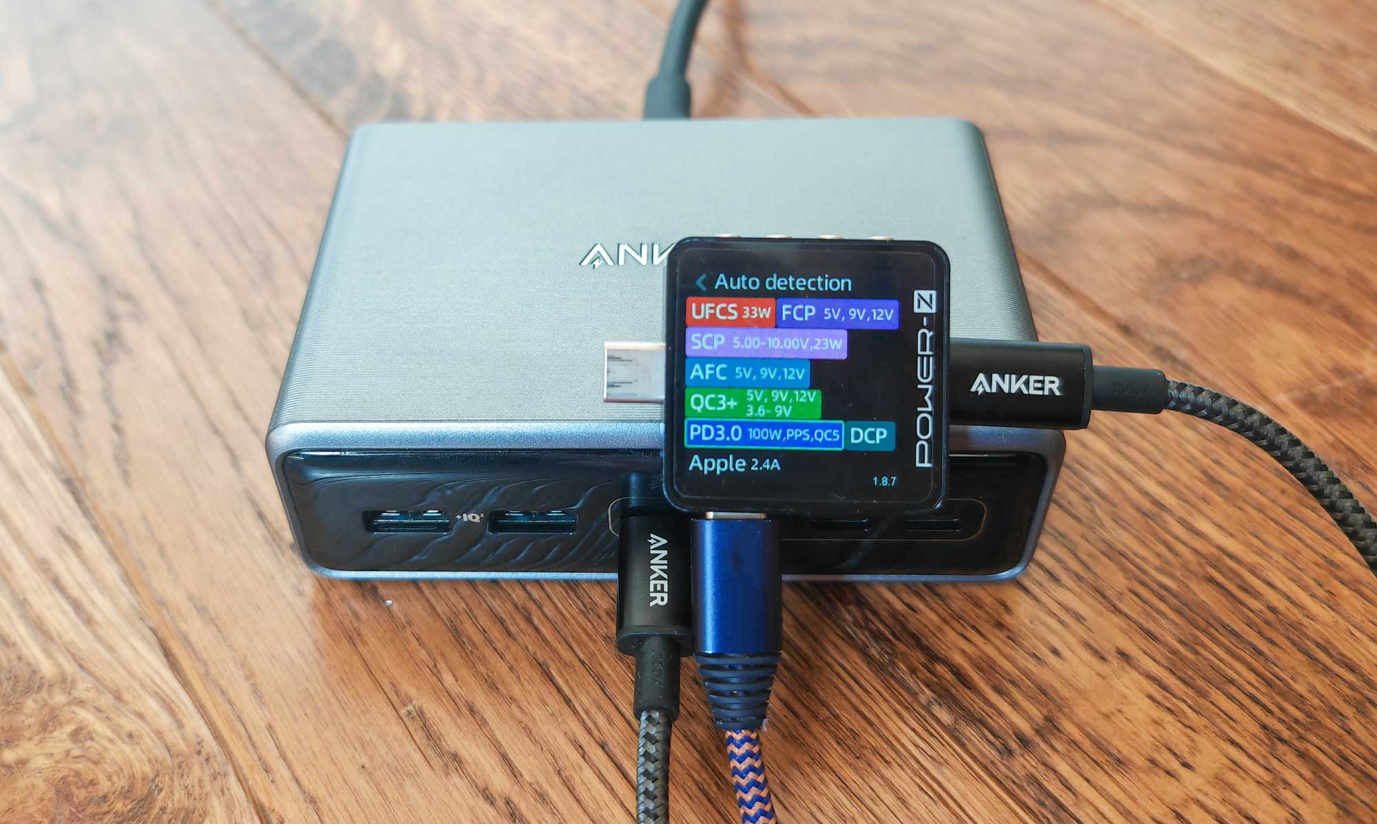 La station de charge Anker Prime GaN 200W est compatible avec la charge rapide de Apple, Samsung et Honor. Elle bénéficie également de la certification Power Delivery 3.0 PPS et Quick Charge 3+. (c) Labo Maison