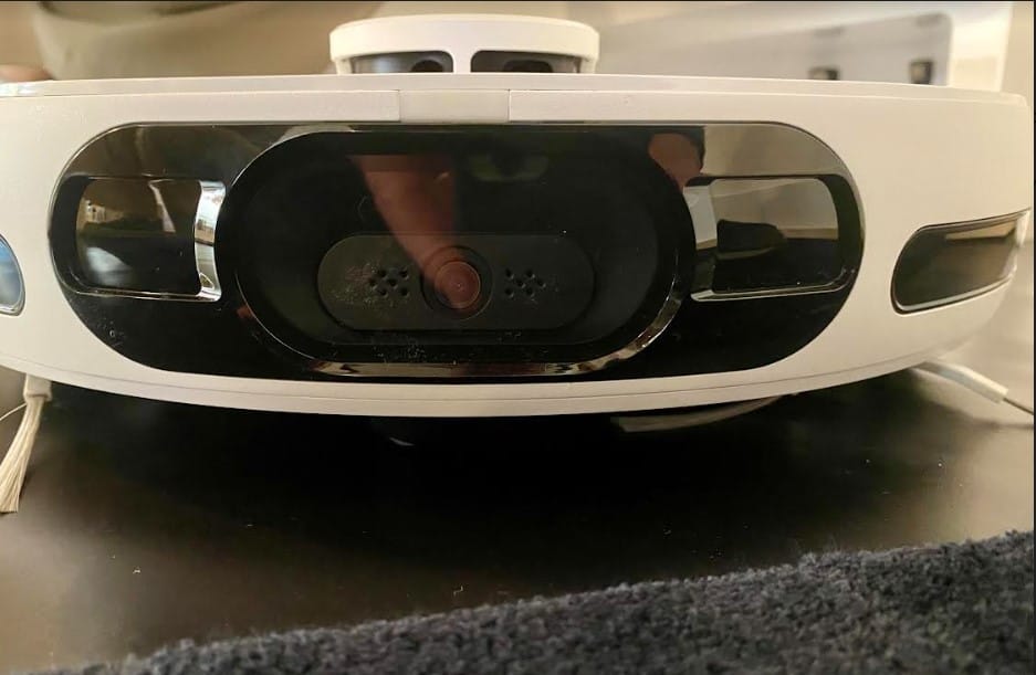 Aspirateur robot laveur de sols Ezviz RS20 Pro (c) Labo Maison