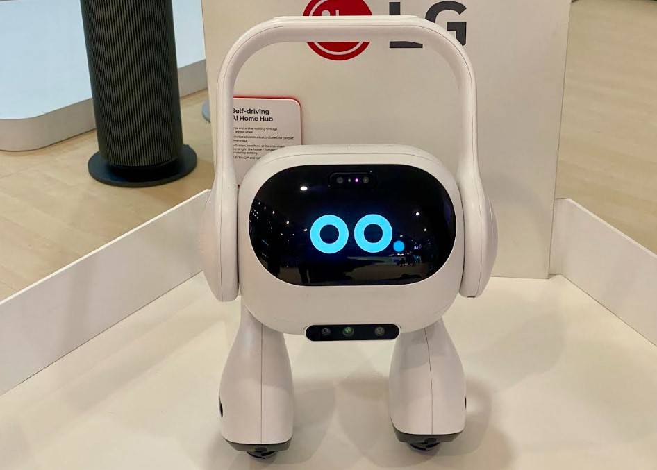 LG self driving AI Home Hub (c) Labo Maison