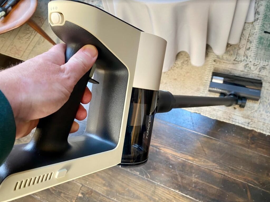 L'aspirateur balai Roborock H5 (c) Labo Maison