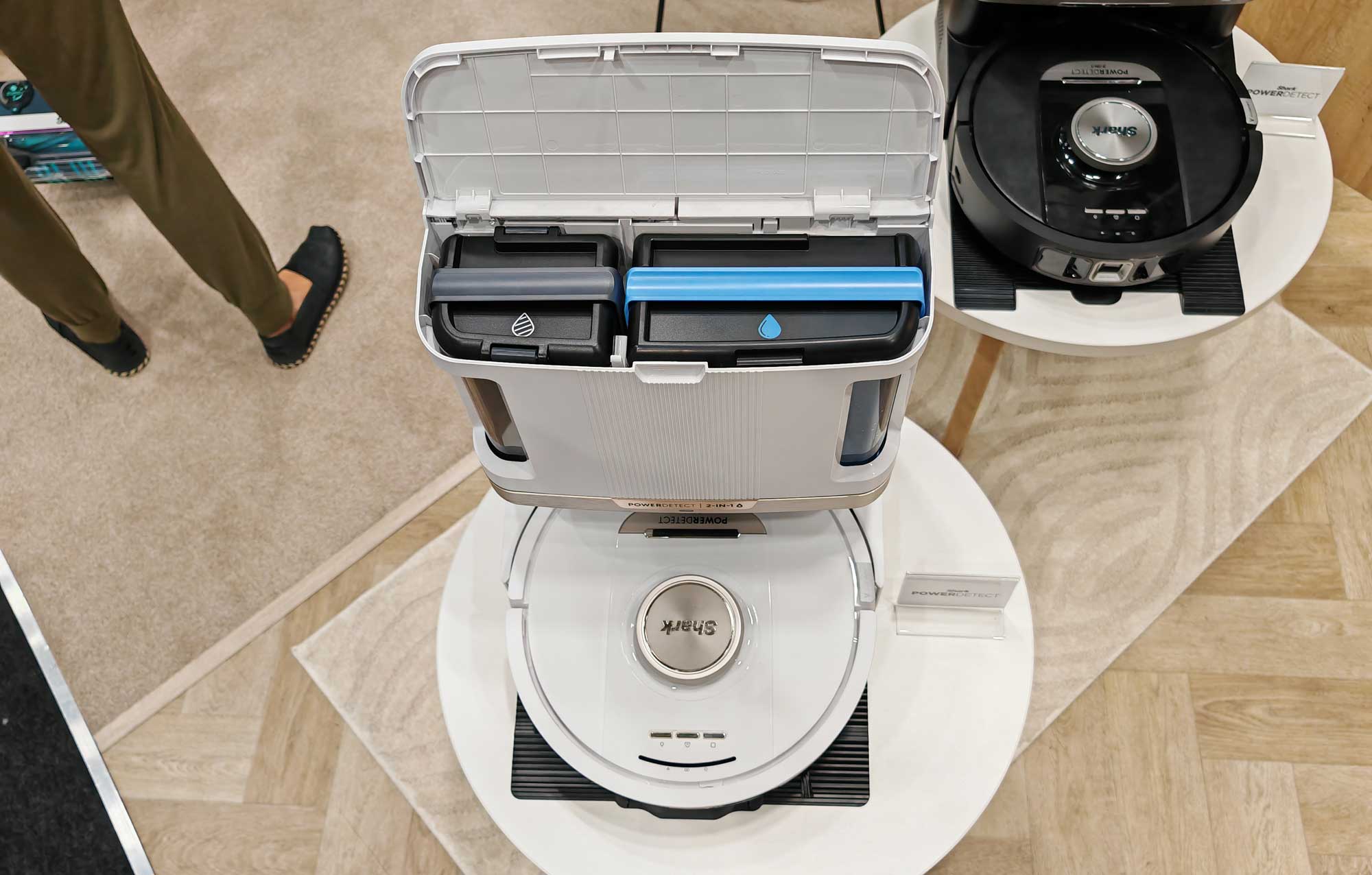 Sattion d'accueil du Shark PowerDetect NeverTouch Pro-2-en-1.