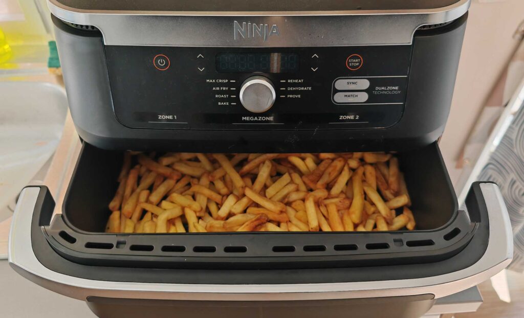 Ninja Foodi Flex 10,4 L AF500EU frites.