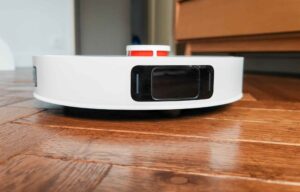 Aspirateur robot Xiaomi X20 Pro disponible à 499 € en France. (c) Labo Maison