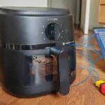 Le Airfryer Philips NA230/00 à 79,99 €. (c) Labo Maison