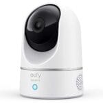Caméra Eufy 2K Pan & Tilt : Surveillance 360° avec Suivi Intelligent et Vision Nocturne.
