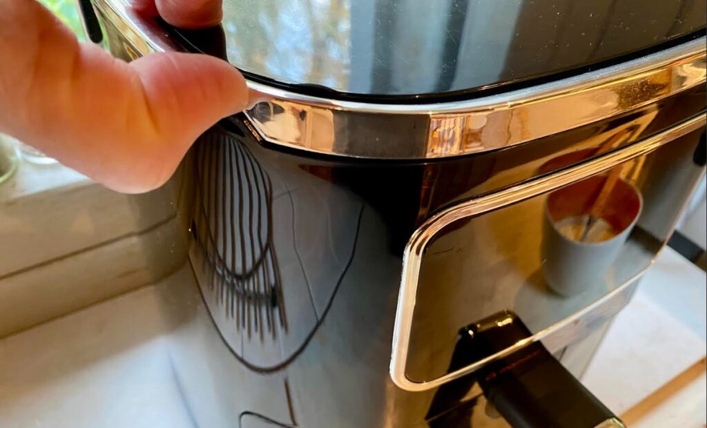 Les finitions du airfryer Livoo Marmiton (c) labo Maison