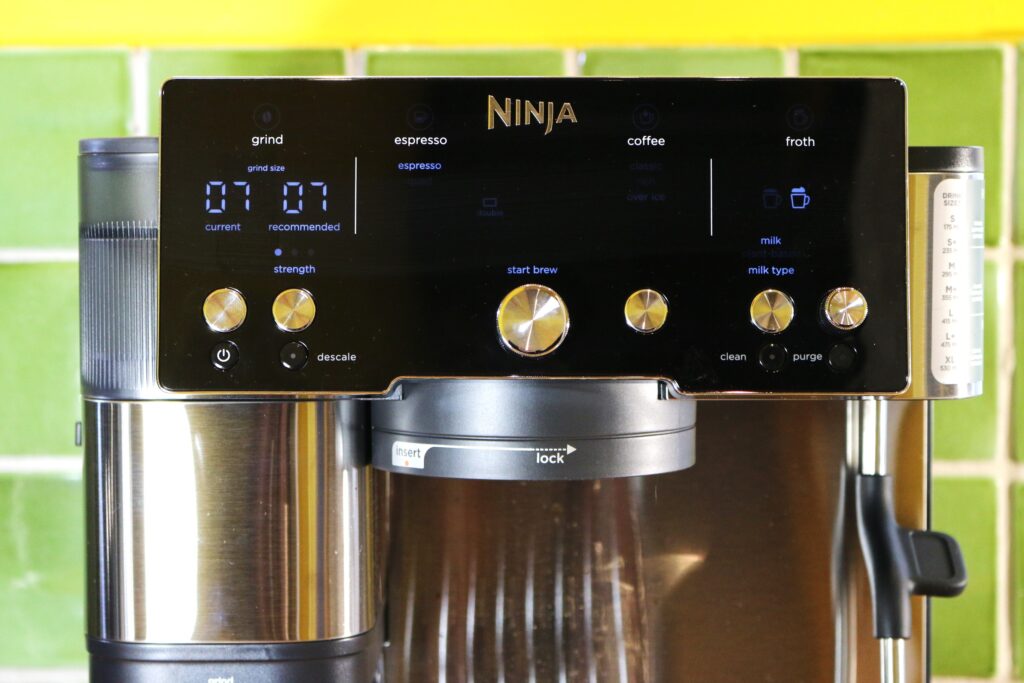 L'interface de la Ninja Luxe Café Essential ES501EU Touch (c) Labo Maison