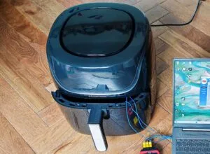 Test Russell Hobbs Satisfry Air Fryer XL 27170-56. (c) Labo Maison