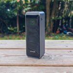 Batterie externe Anker annoncée avec une capacité de 27 650 mAh (3,7 V) et une énergie de 99,54 Wh. (c) Labo Maison