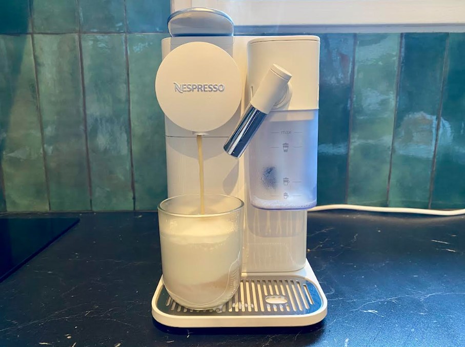 Delonghi Nespresso Lattissima One (c) Labo Maison