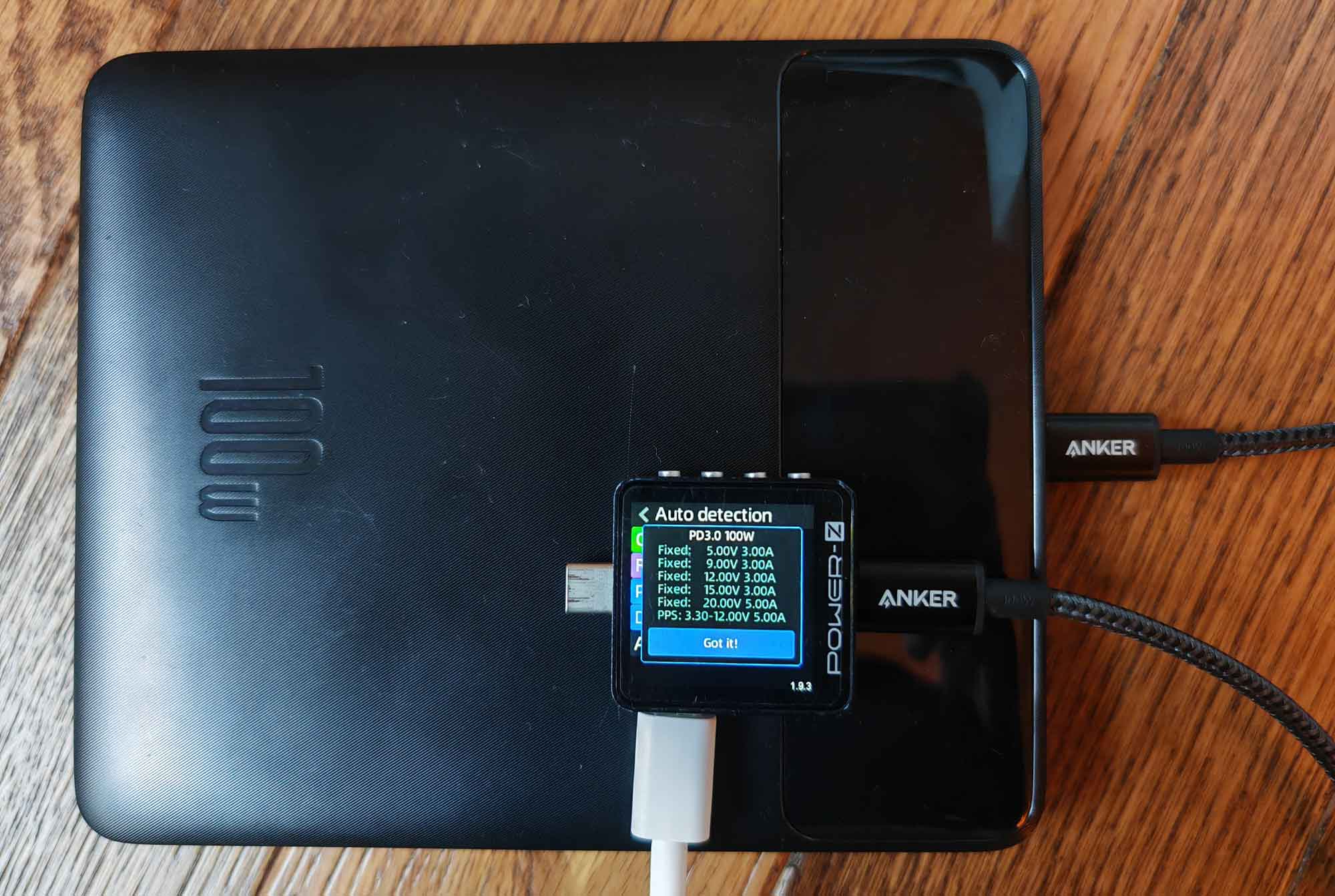 La Baseus Blade prend en charge le Power Delivery 3.0, délivrant jusqu’à 100 W, mais se contente d'une tension variable maximum de 12V. (c) LaboMaison