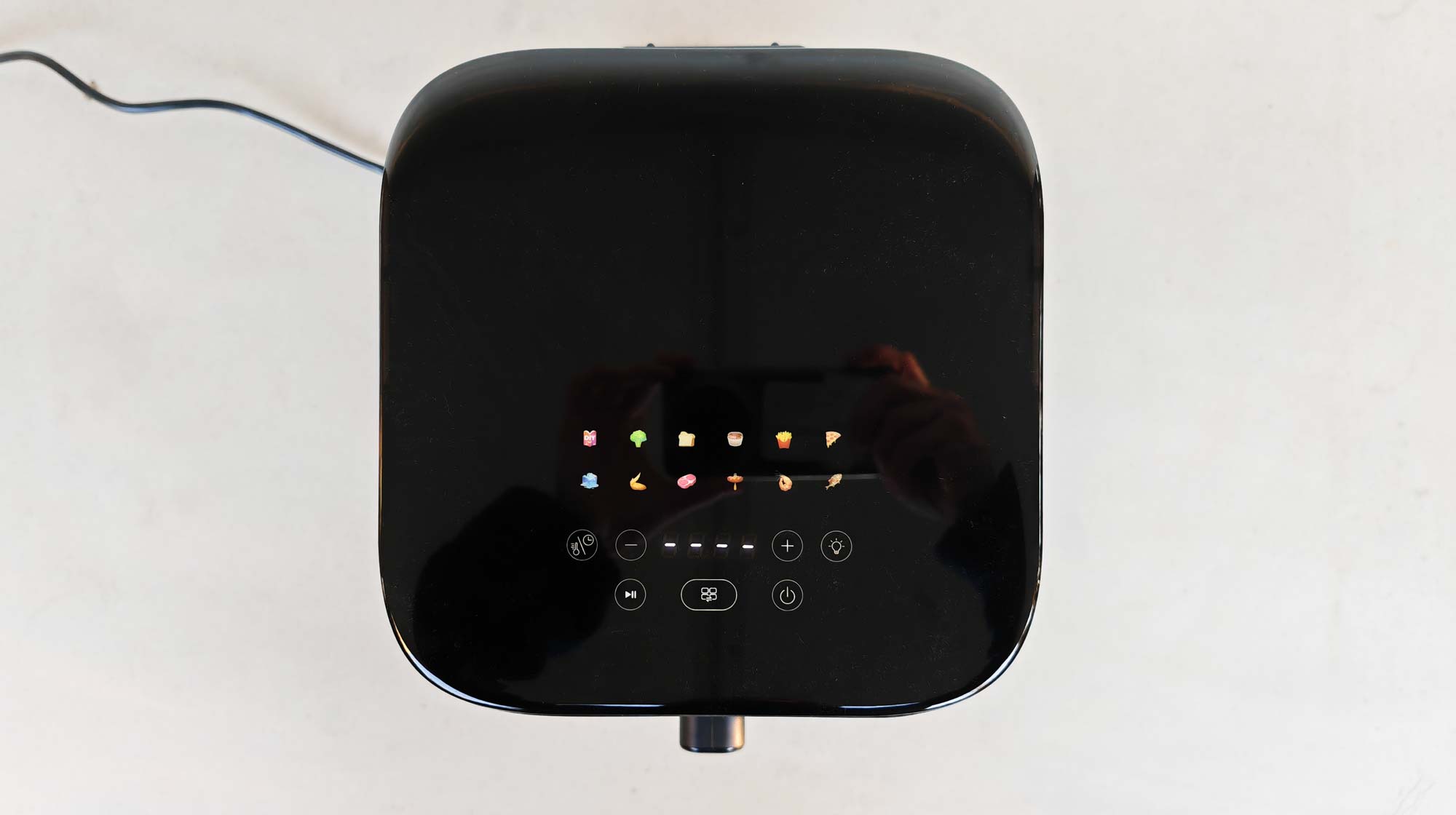 Le panneau de commande du Dreame Mova AeroChef FD10 Pro est tactile, rétroéclairé, et propose 11 programmes automatiques. (c) Labo Maison