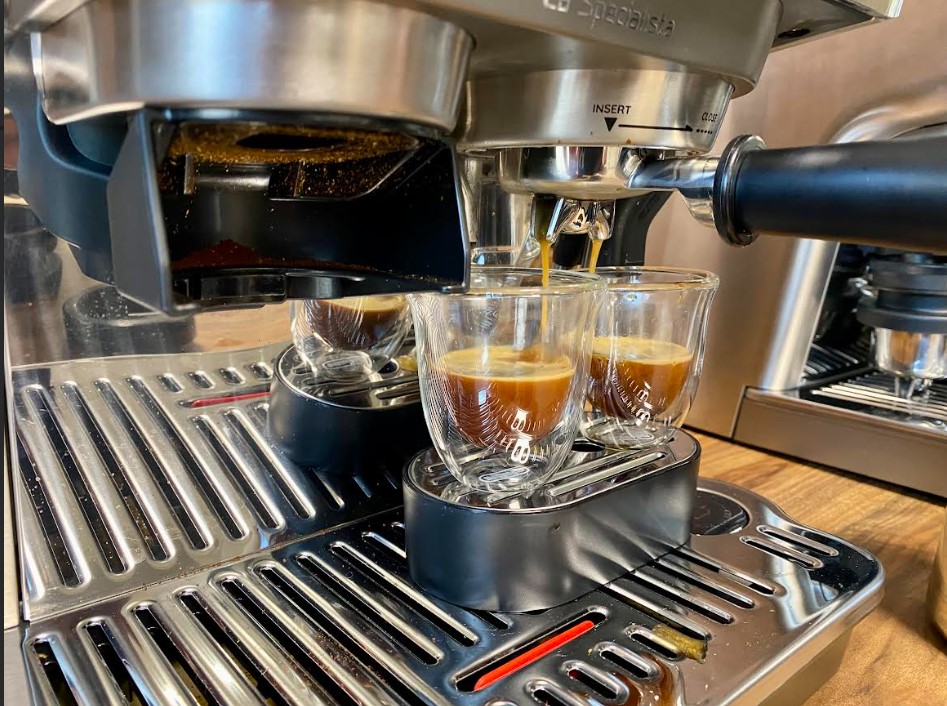 Machine à café semi-automatique Delonghi Specialista Touch (c) Labo Maison