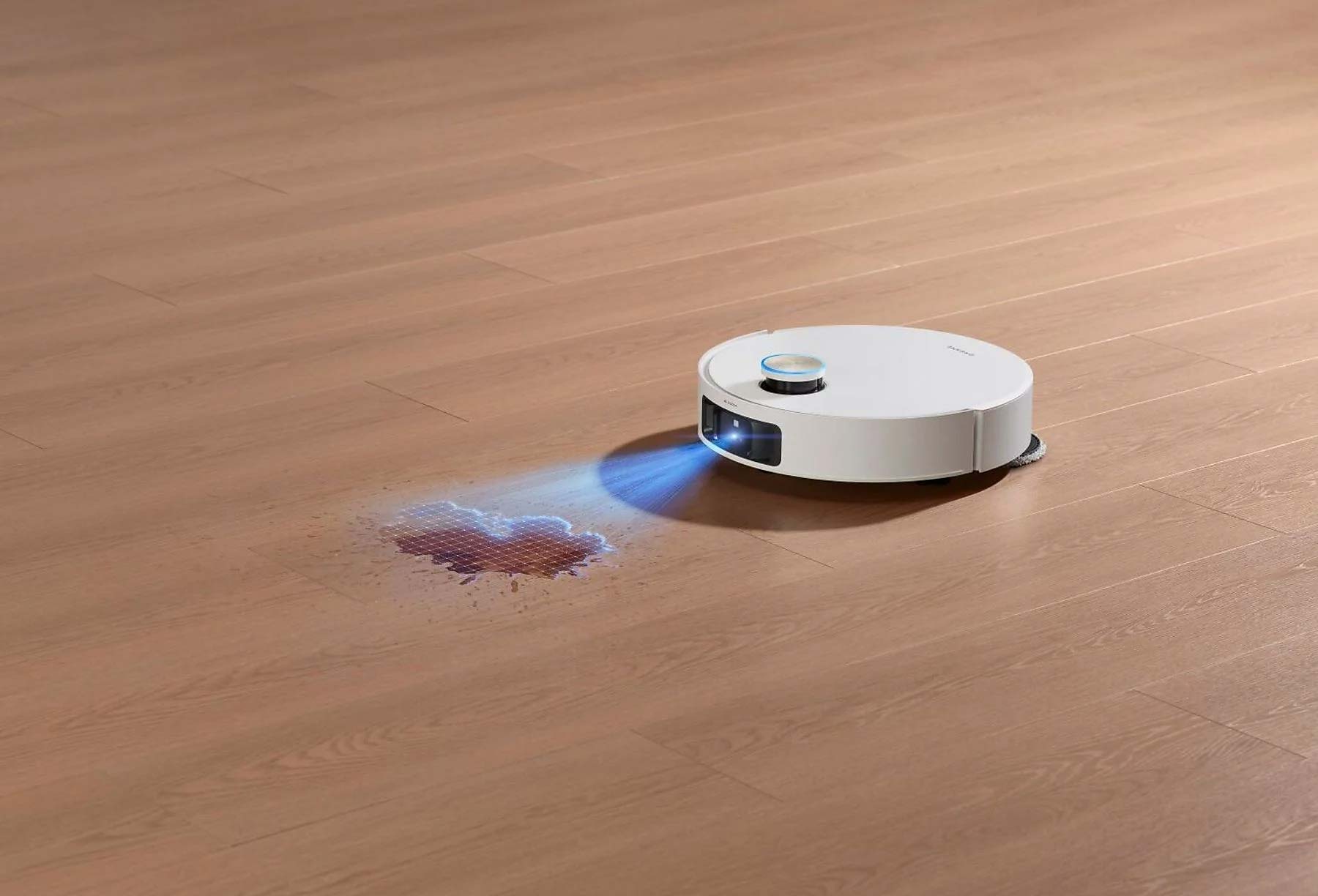 Le Dreame L50 Pro Ultra détecte les liquides au sol, relève automatiquement sa brosse d’aspiration et laisse ses serpillières gérer le nettoyage.
