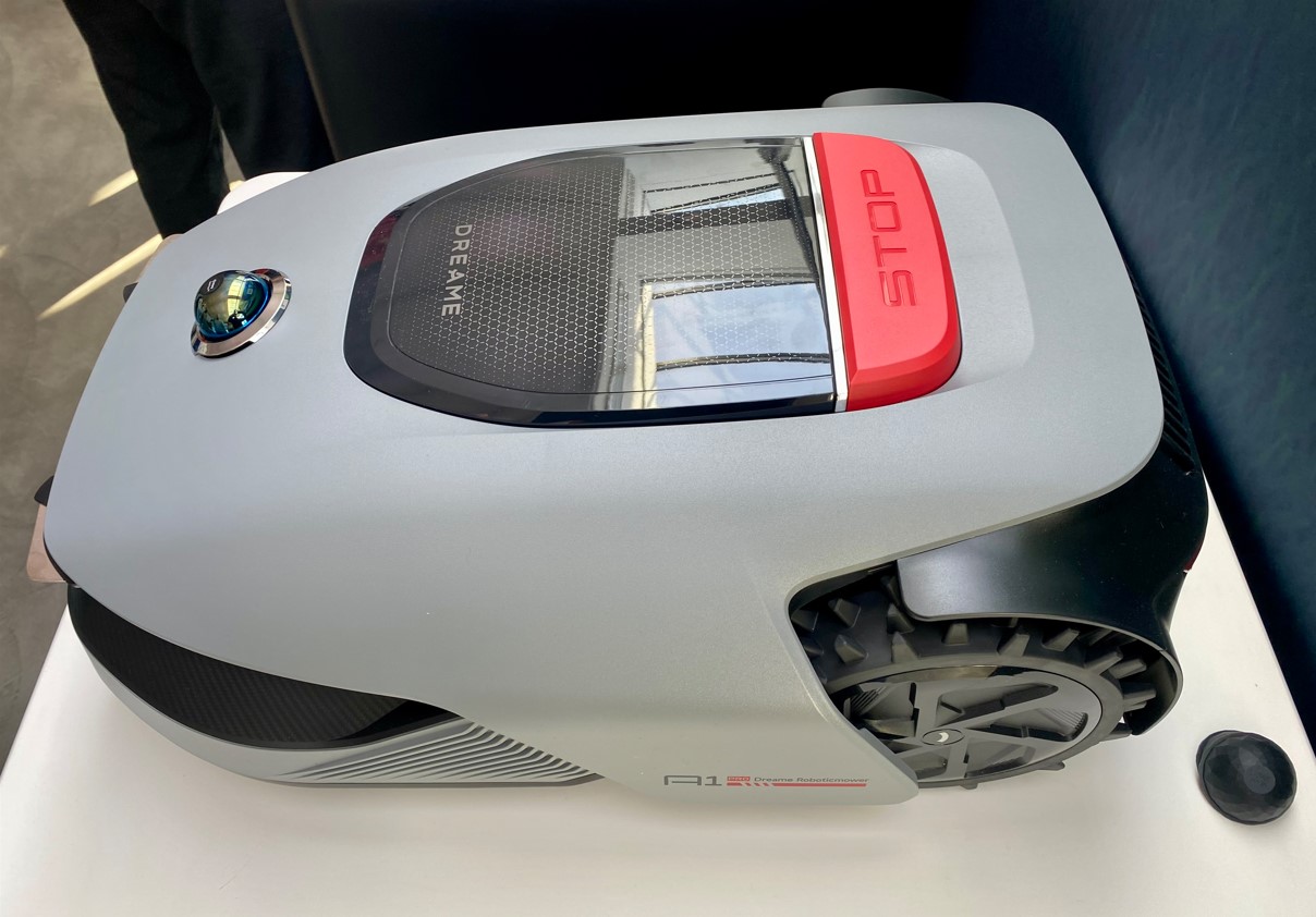 Robot tondeuse Dreame A1 Pro (c) en pomotion à 1399 €. Labo Maison
