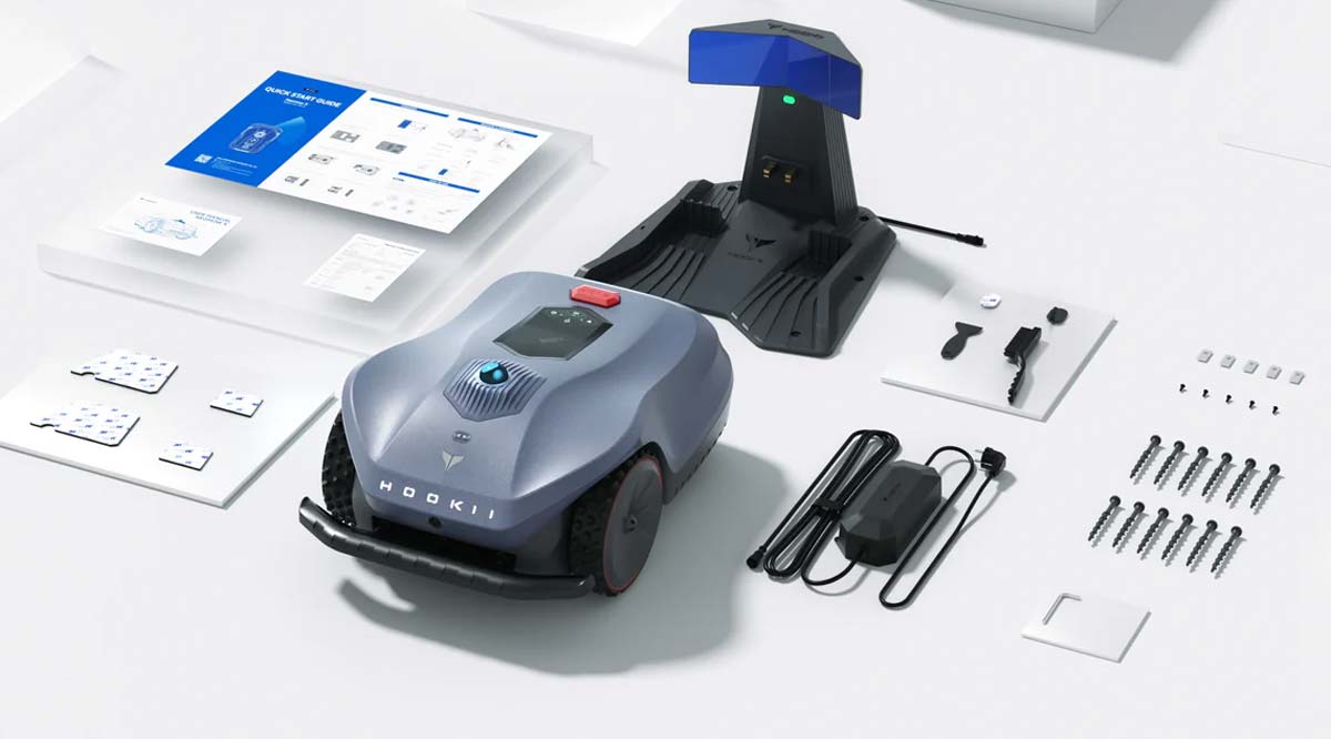 Le Hookii Neomow X est livré avec une station de charge, un kit de nettoyage, 15 lames (5 installées), des fixations, et un guide d'installation simplifié.