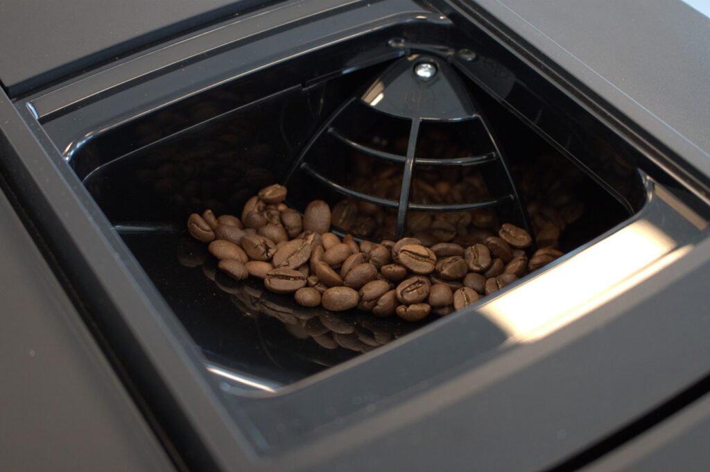 La machine à café Jura E6 (c) Labo Maison