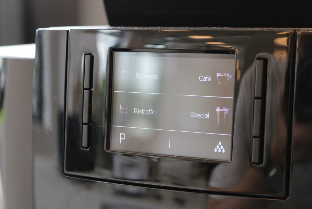 Machine à café à grain Jura WE6 (c) Labo Maison