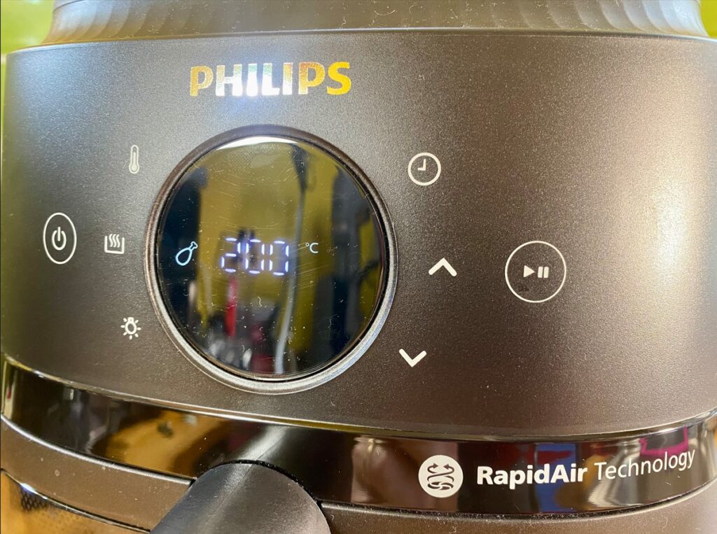 Panneau de commande des airfryers Serie 2000 Philips (c) Labo Maison