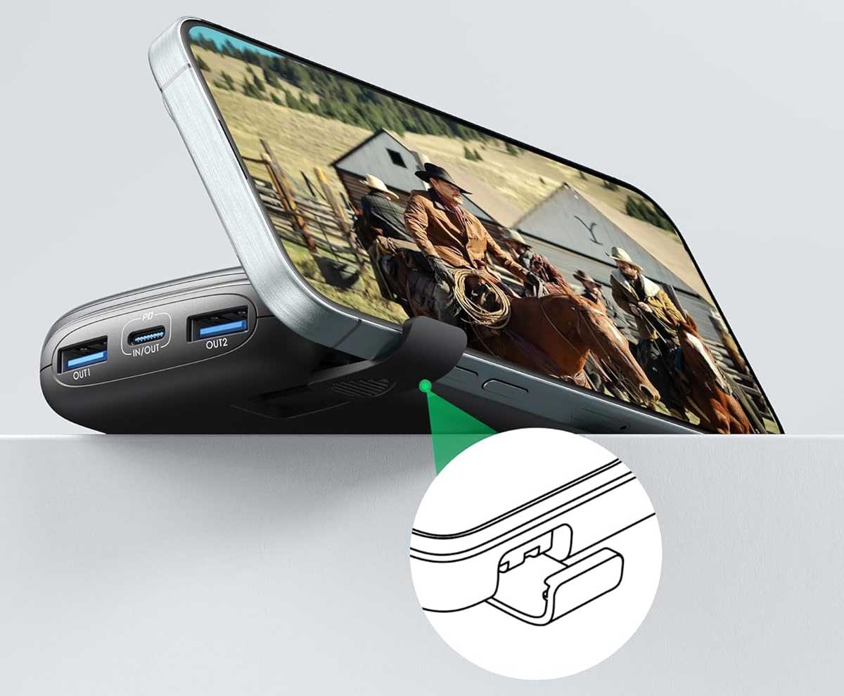 La batterie externe intègre un support rétractable, pratique pour poser son téléphone et regarder des vidéos tout en chargeant.
